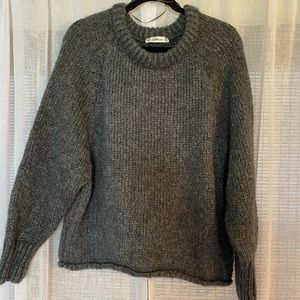 Medium Zara knit oversized comfy grey sweater.
Worn once!